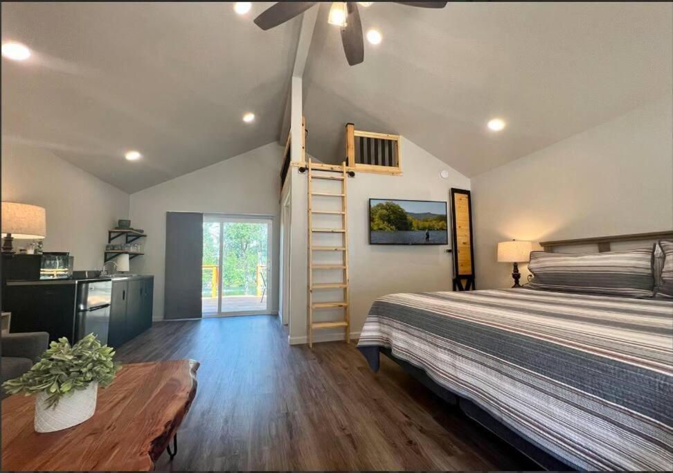 Loft Cabin 2 - Rogue River Resort Ґрантс-Пасс Екстер'єр фото